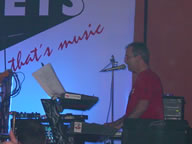 Tivola's Welt - Bildergalerie Neuendorfer Dorffest im Jahr 2003 - Beatabend mit der Gruppen The Jets, Sperrstund und Sohlmen