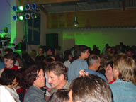Tivola's Welt - Bildergalerie Neuendorfer Dorffest im Jahr 2003 - Beatabend mit der Gruppen The Jets, Sperrstund und Sohlmen