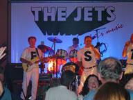 Tivola's Welt - Bildergalerie Neuendorfer Dorffest im Jahr 2003 - Beatabend mit der Gruppen The Jets, Sperrstund und Sohlmen